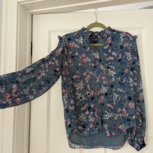 Ann Taylor long sleeve ruffled top. Medium.